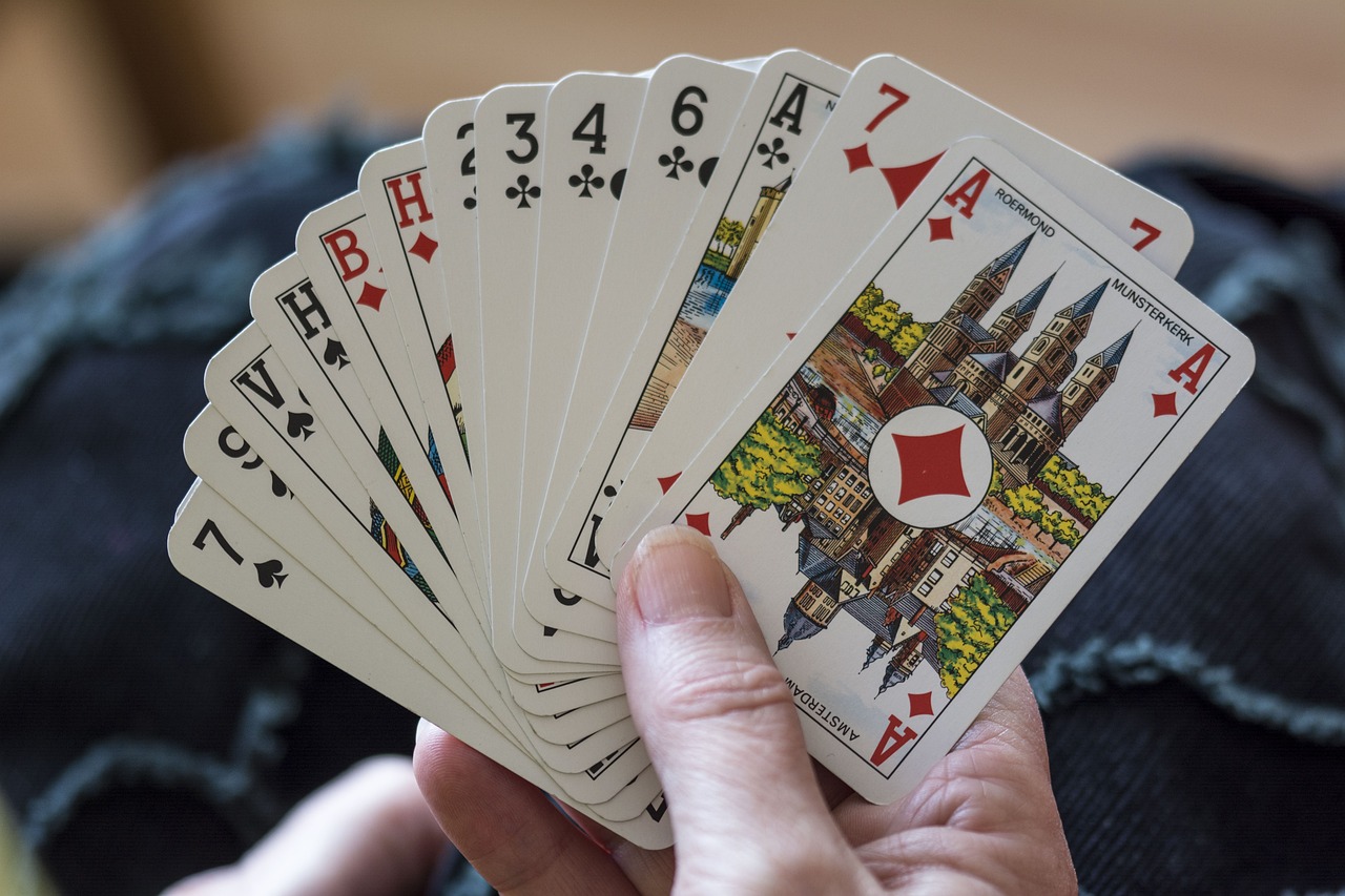 playing-cards-1252374_1280